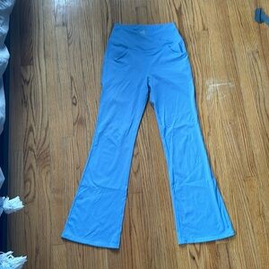 light blue flare leggings with pockets! worn only once